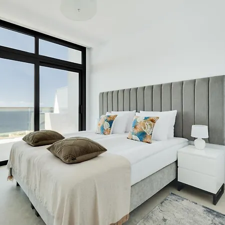 Sunset Cliffs Retreat By Costa Activa Breathtaking Sea Views & Steps To The Beach Apartment *